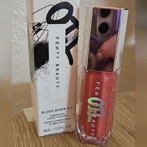 Fenty Beauty Gloss Bomb Oil in FUSSY